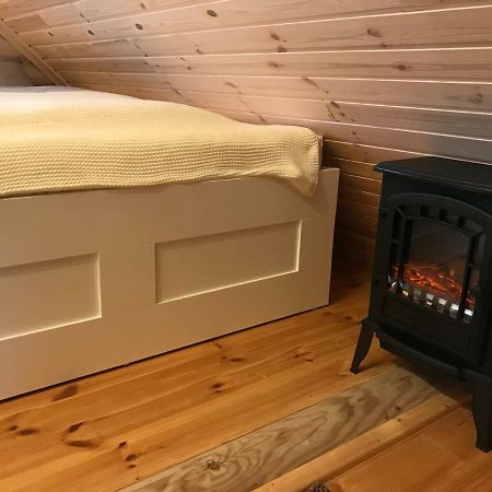 Wellness Huette Am Zwenkauer See Bei Leipzig Экстерьер фото
